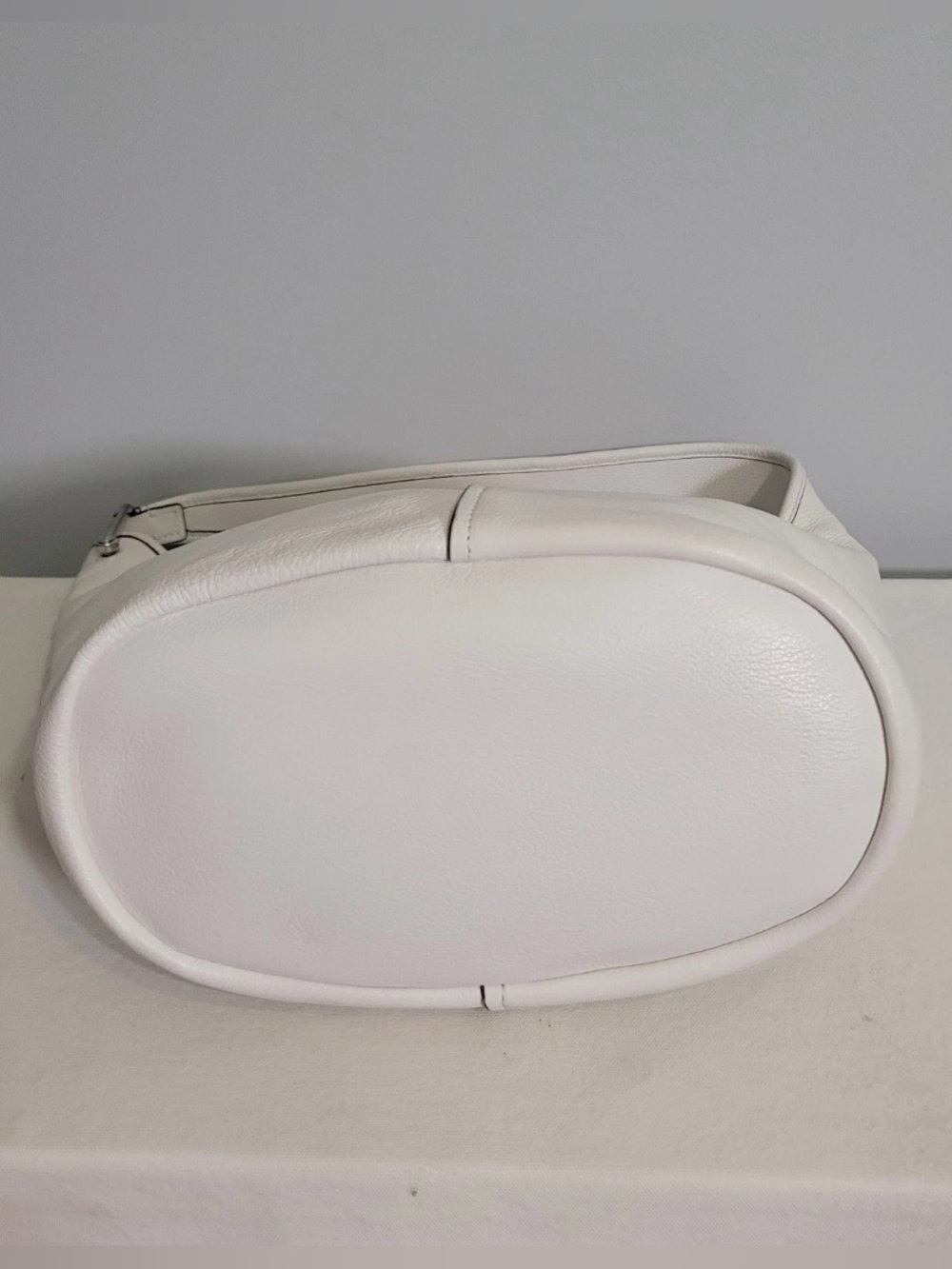 Michael Kors Hobo Shoulder Bag White Leather Silver Hardware - Picture 9 of 16